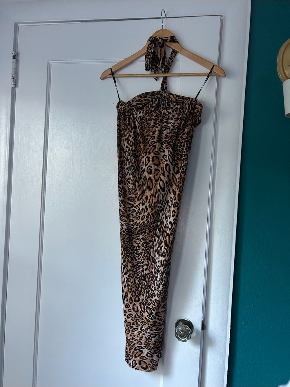 Annabelle Leopard Halter Maxi Dress - Picture 4 of 4